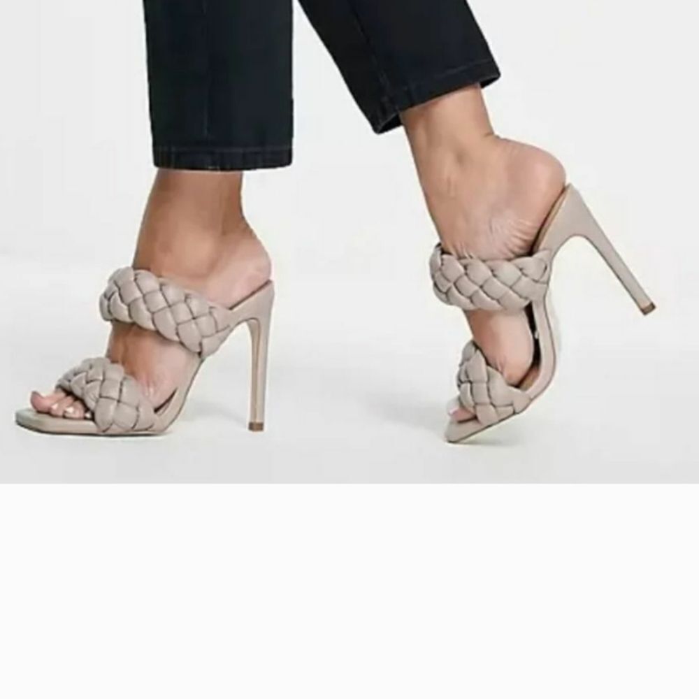 BRAND NEW HERSTYLE WOMEN"S KENLEY HEELED SQUARE TOE SANDAL